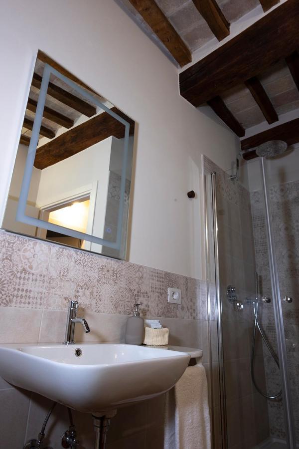 Il Cortile Segreto Bed & Breakfast San Severino Marche Dış mekan fotoğraf