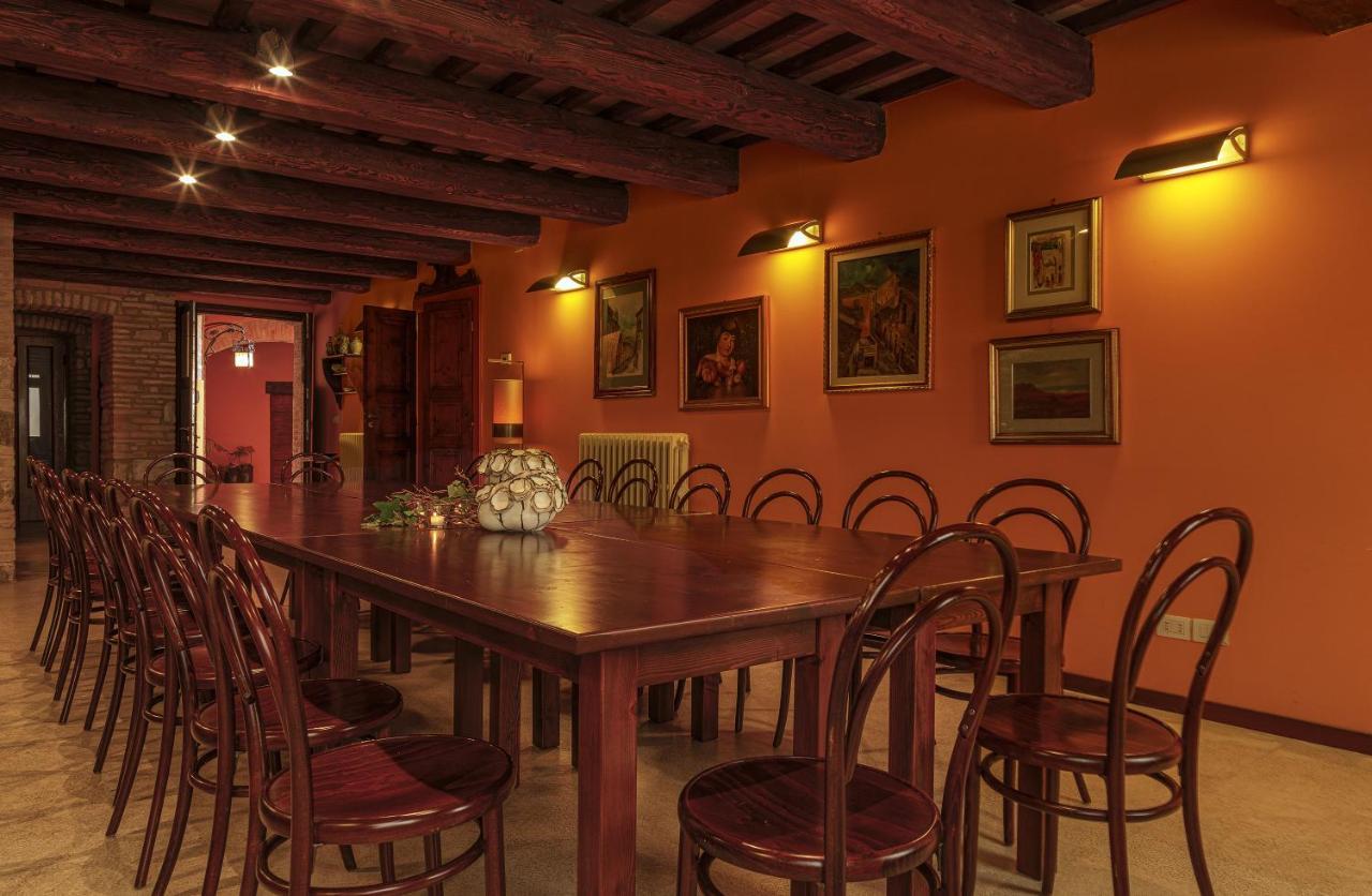 Il Cortile Segreto Bed & Breakfast San Severino Marche Dış mekan fotoğraf